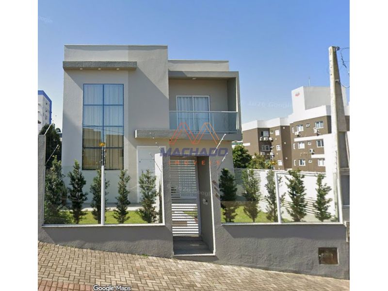 Casa à venda com 3 dormitórios, 1 banheiro, 2 vagas de garagens e 180m² de área privativa no bairro Paraíso