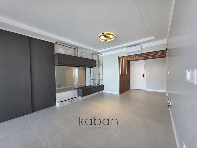 Apartamento à venda com 3 dormitórios, 1 banheiro, 2 vagas de garagens e 126m² de área privativa no bairro Presidente Médici