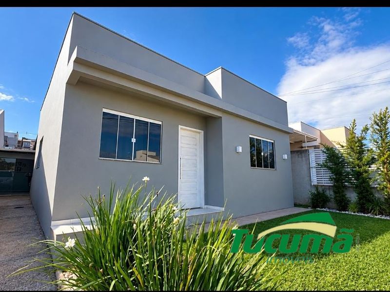 Casa à venda com 2 dormitórios, 1 banheiro e 240m² de área privativa no bairro Desbravador