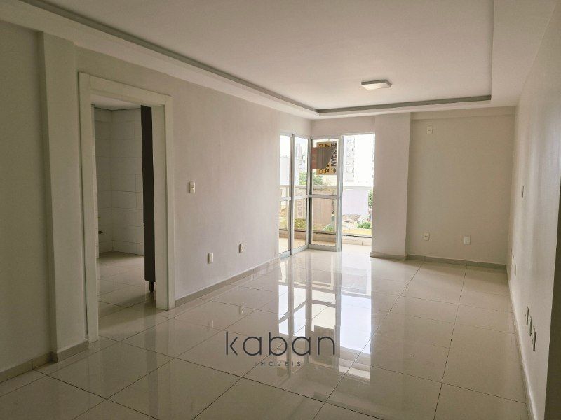 Apartamento para alugar com 3 dormitórios, 1 banheiro e 2 vagas de garagens no bairro Jardim Itália