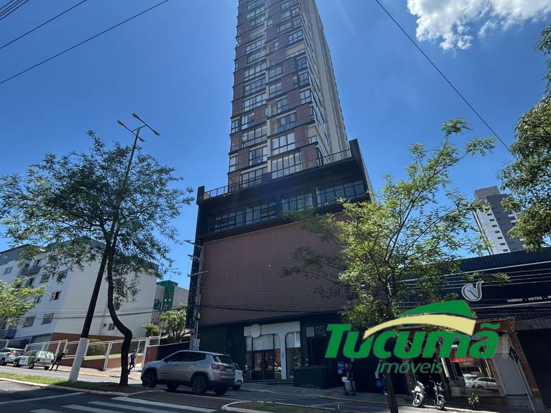 Apartamento à venda com 3 dormitórios, 3 banheiros, 2 vagas de garagens e 190m² de área privativa no bairro Centro