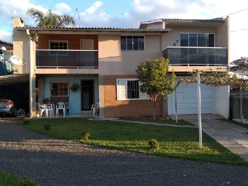 Casa à venda com 4 dormitórios e 2 banheiros no bairro Quedas do Palmital