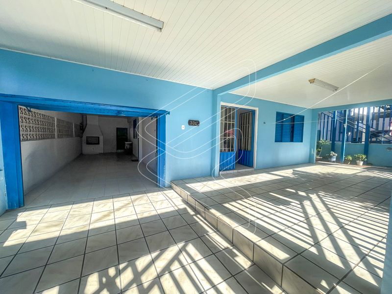 Casa à venda com 3 dormitórios, 3 banheiros, 3 vagas de garagens e 132m² de área privativa no bairro São Cristóvão