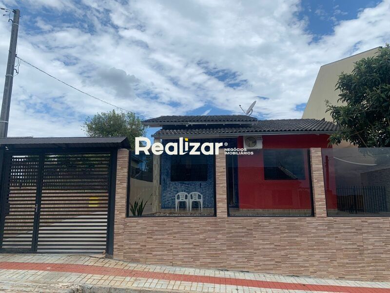 Casa à venda com 3 dormitórios, 1 banheiro, 2 vagas de garagens e 73m² de área privativa no bairro Di Fiori