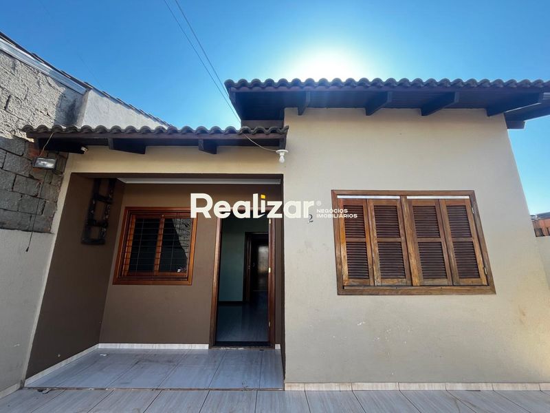 Casa para alugar com 2 dormitórios, 1 banheiro e 1 vaga de garagem no bairro Efapi