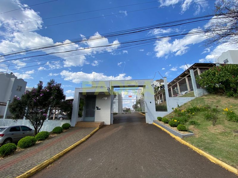 Apartamento para alugar com 3 dormitórios, 1 banheiro, 1 vaga de garagem e 80m² de área privativa no bairro Santa Maria