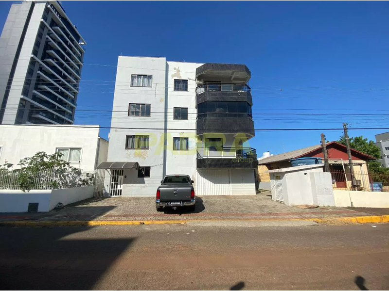 Apartamento para alugar com 3 dormitórios, 1 banheiro, 2 vagas de garagens e 115m² de área privativa no bairro Presidente Médici