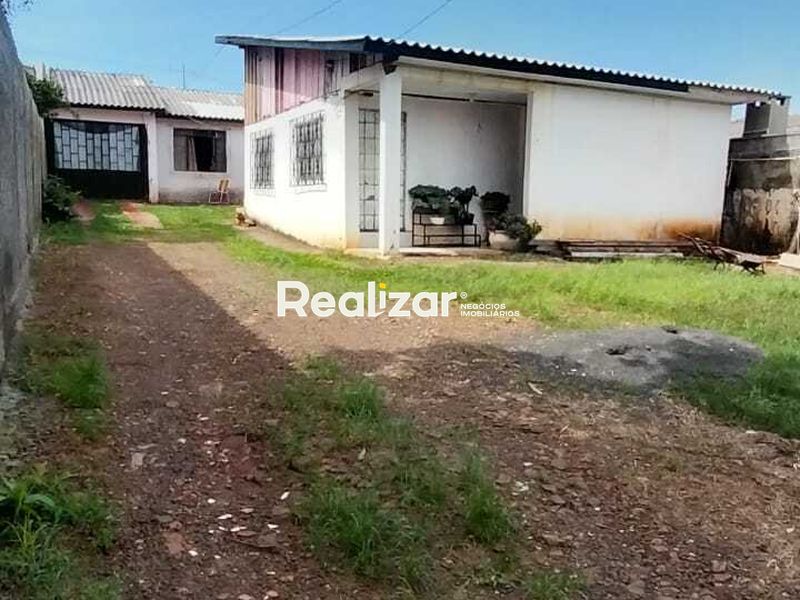 Casa à venda com 3 dormitórios, 1 banheiro e 3 vagas de garagens no bairro Eldorado