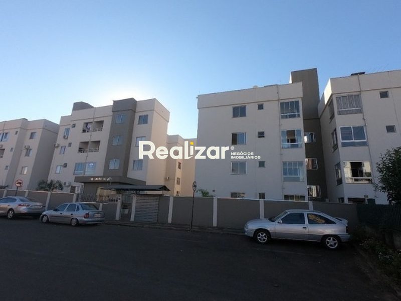 Apartamento à venda com 3 dormitórios, 1 banheiro e 1 vaga de garagem no bairro Cristo Rei