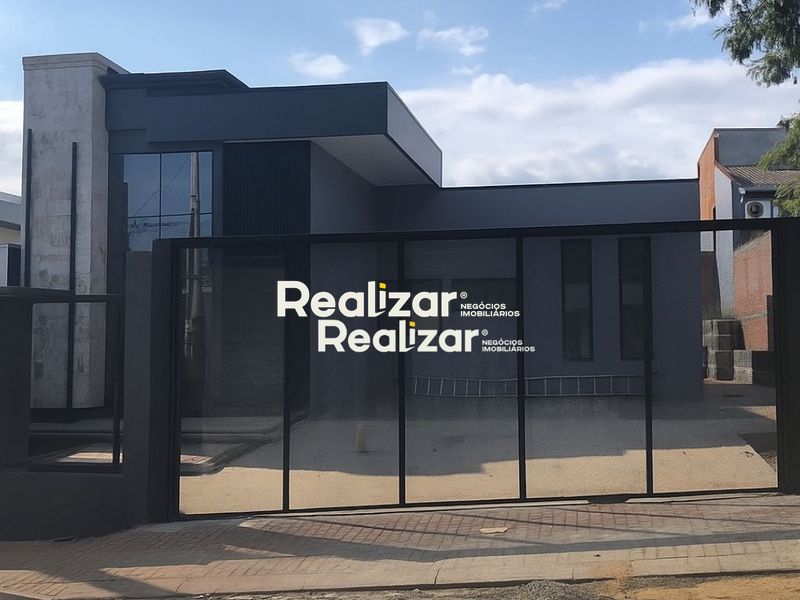 Casa à venda com 2 dormitórios, 2 banheiros, 3 vagas de garagens e 364m² de área privativa no bairro Santos Dumont