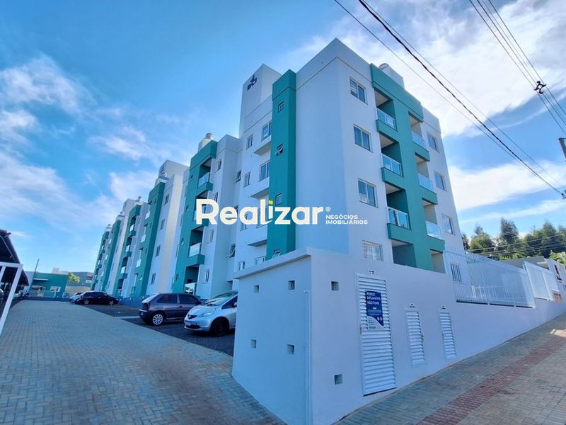 Apartamento para alugar com 2 dormitórios, 1 banheiro, 1 vaga de garagem e 56m² de área privativa no bairro Vederti