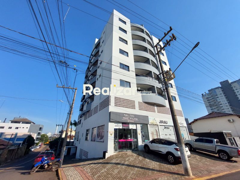 Apartamento para alugar com 3 dormitórios, 1 banheiro, 2 vagas de garagens e 99m² de área privativa no bairro Passo dos Fortes