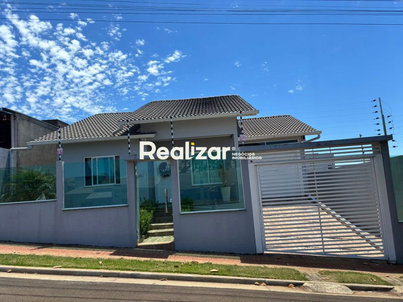 Casa à venda com 21 dormitórios, 3 banheiros, 2 vagas de garagens e 160m² de área privativa no bairro Autódromo