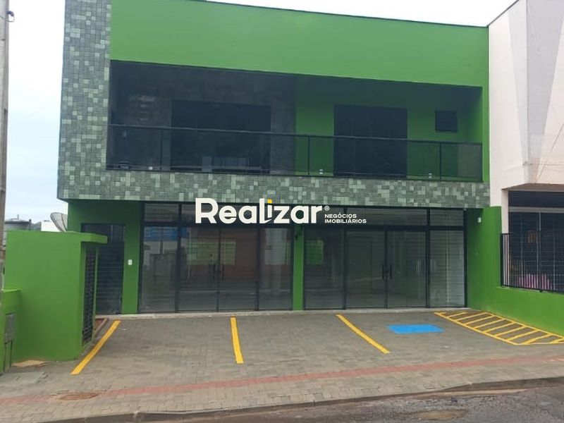Casa para alugar com 301 dormitórios, 2 banheiros, 1 vaga de garagem e 120m² de área privativa no bairro Efapi