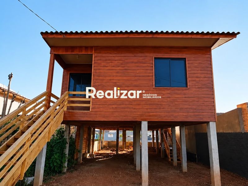 Casa para alugar com 2 dormitórios, 1 banheiro, 1 vaga de garagem e 45m² de área privativa no bairro Efapi
