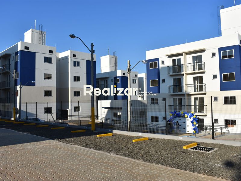 Apartamento para alugar com 2 dormitórios, 1 banheiro e 1 vaga de garagem no bairro Efapi