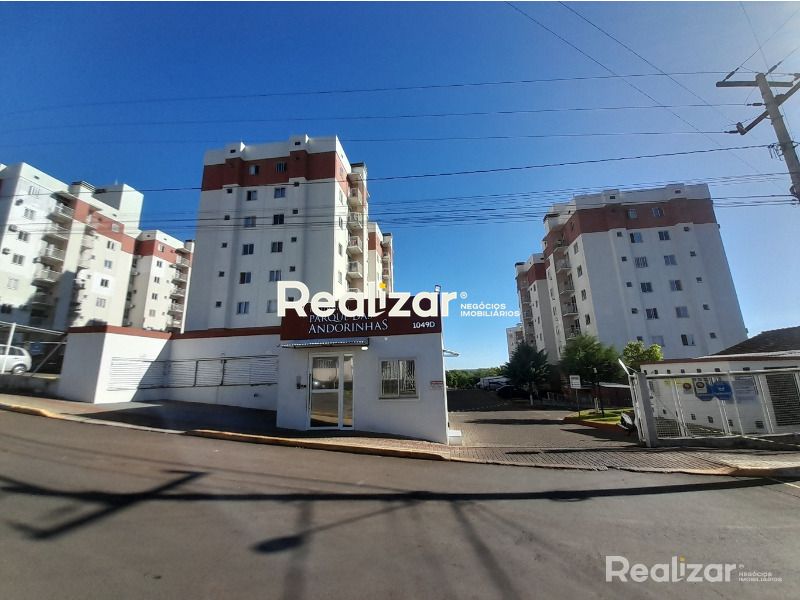 Casa para alugar com 2 dormitórios, 1 banheiro, 2 vagas de garagens e 50m² de área privativa no bairro Efapi
