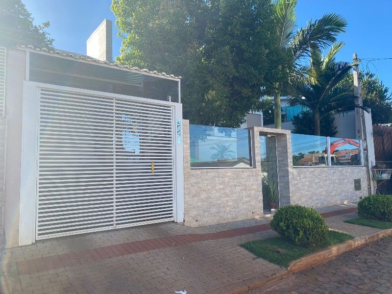 Casa à venda com 3 dormitórios e 1 banheiro no bairro Santo Antônio