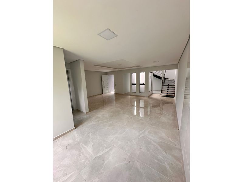 Apartamento à venda com 3 dormitórios, 1 banheiro, 1 vaga de garagem e 106m² de área privativa no bairro Jardim América