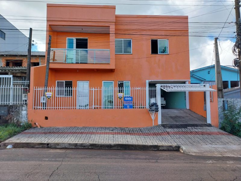 Casa à venda com 3 dormitórios, 1 banheiro e 163m² de área privativa no bairro Paraíso