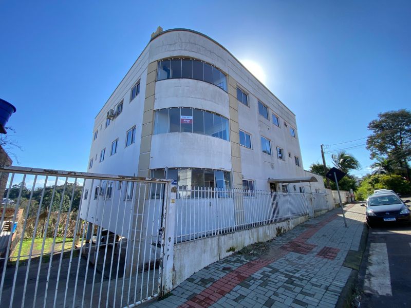 Apartamento à venda com 2 dormitórios, 1 banheiro, 1 vaga de garagem e 65m² de área privativa no bairro Esplanada