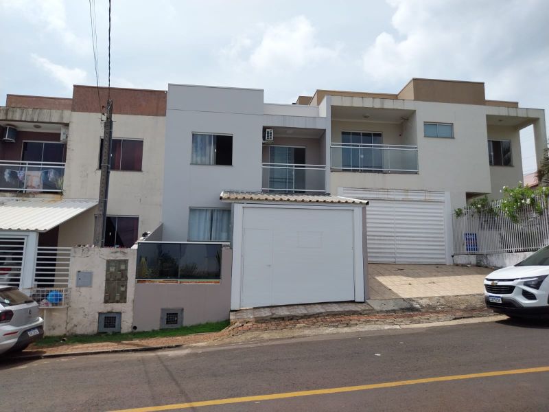 Casa à venda com 3 dormitórios, 1 banheiro e 90m² de área privativa no bairro São Lucas