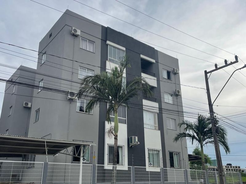 Apartamento à venda com 2 dormitórios, 1 banheiro e 54m² de área privativa no bairro Presidente Médici