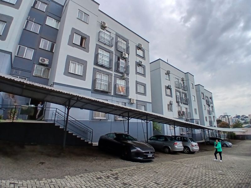 Apartamento à venda com 2 dormitórios, 1 banheiro, 1 vaga de garagem e 54m² de área privativa no bairro Palmital