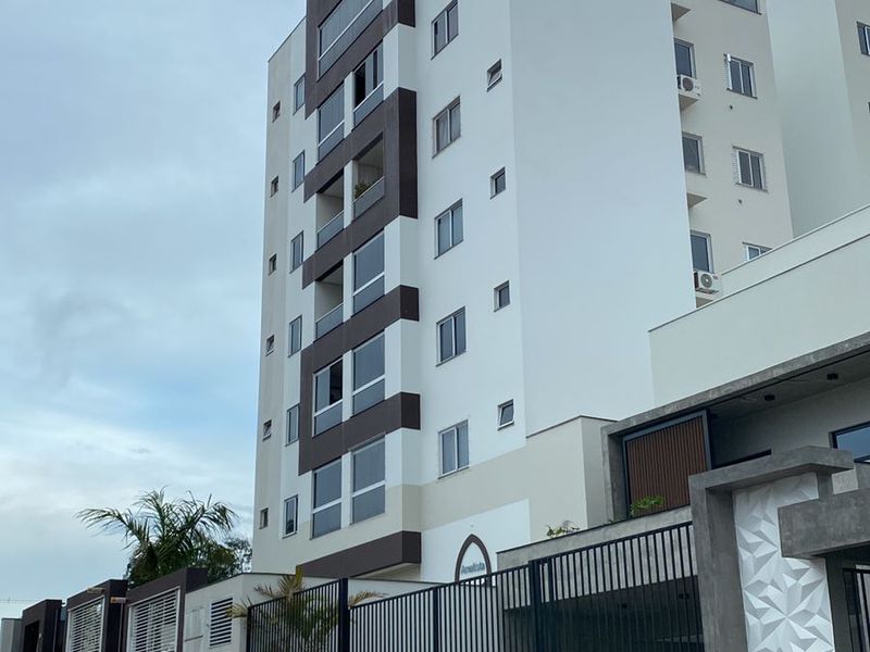 Apartamento à venda com 2 dormitórios, 1 banheiro, 2 vagas de garagens e 79m² de área privativa no bairro Jardins Lunardi